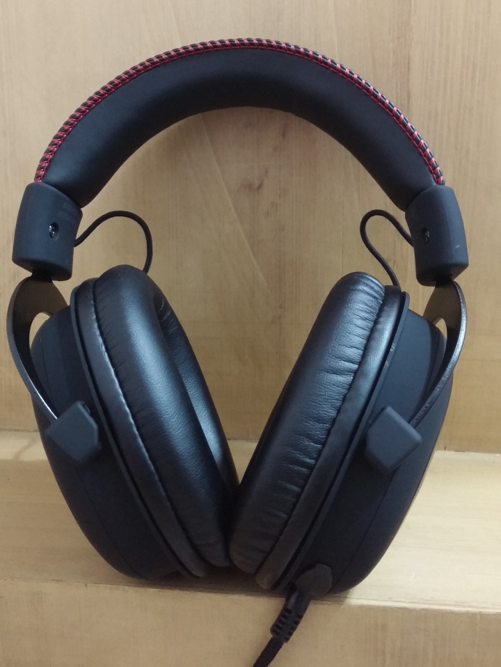 Kingston、HyperX、QPAD 黃金三角代表作—— Kingston HyperX Cloud 電競耳機