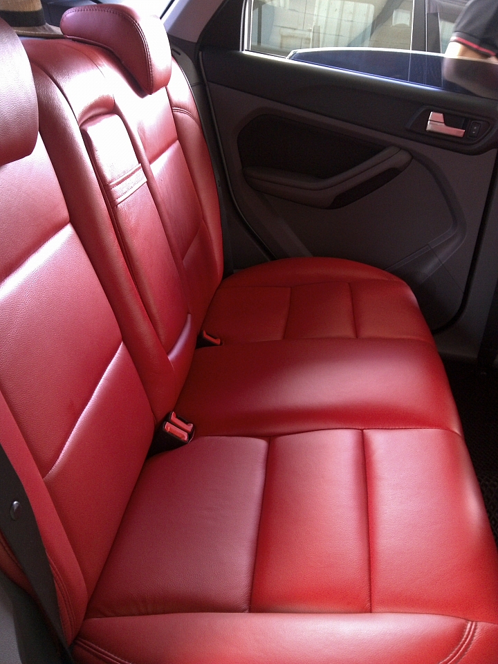 Focus MK2.5 TDCI 內裝大變身 - 開箱文