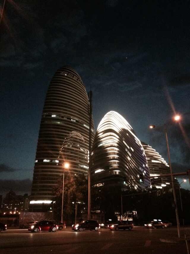 大家一起曬自己工作的寫字樓吧