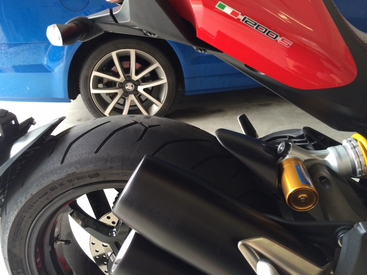 [開箱] Ducati Monster 1200s