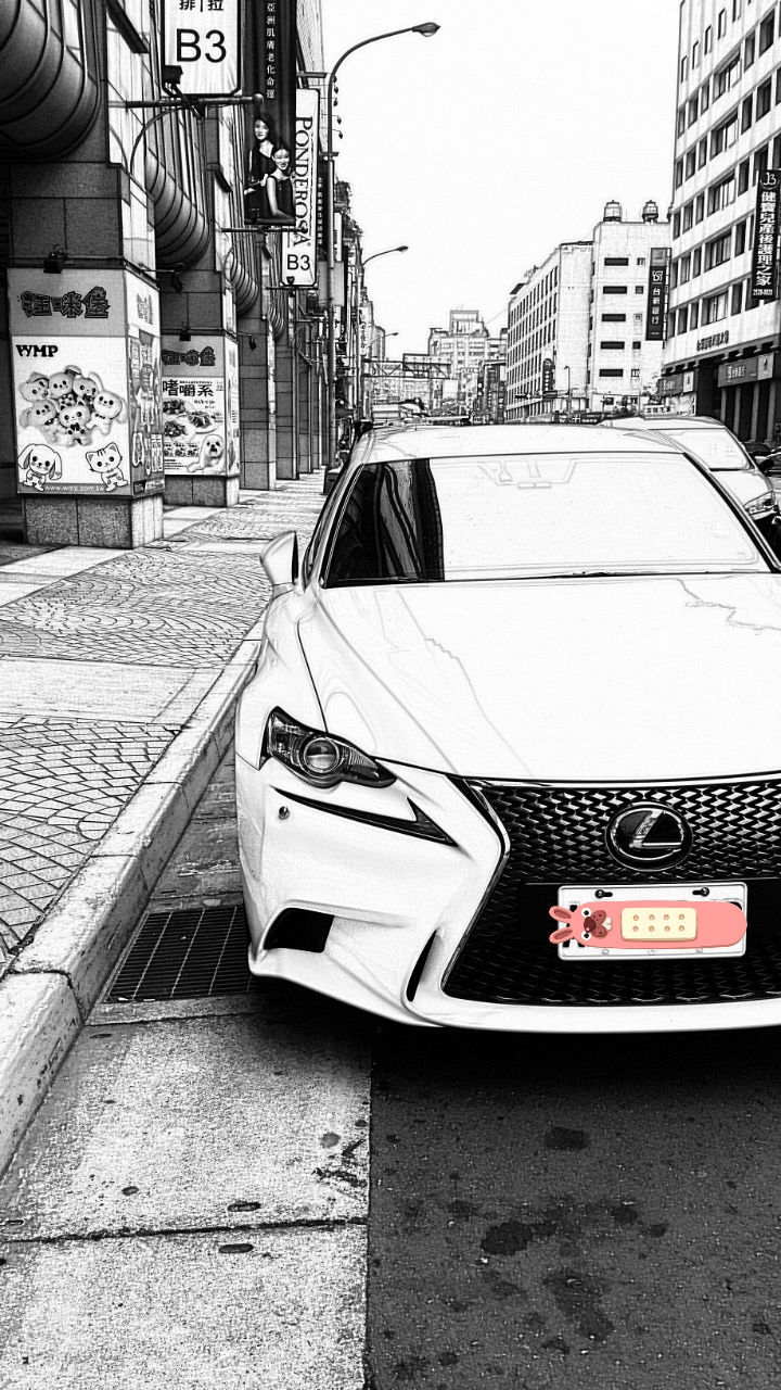 遲了幾個月的Lexus IS300h F Sport開箱紀念
