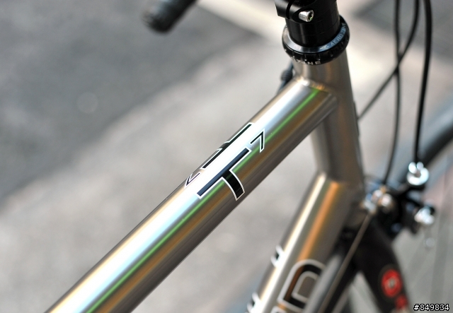手工 LITESPEED T7 鈦合金700c公路車 完工！！