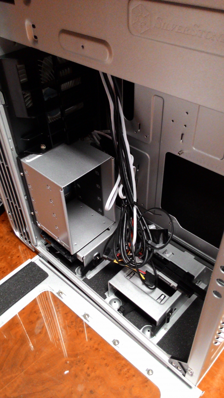 土豪金配色 自組電腦初體驗(I7 4790K,Z97 MPOWER,HyperX 3K 240G,TD03,FT04,STRIDER GOLD 1200W)
