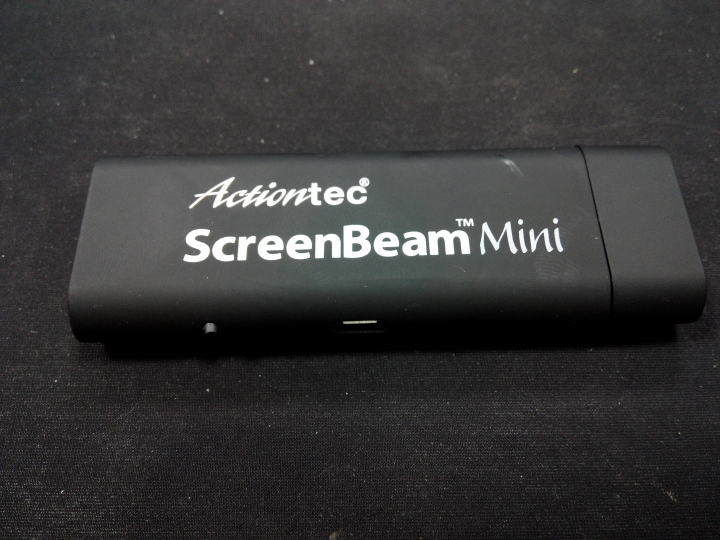 迷你 Miracast 無線顯示接收器，開箱嚕....