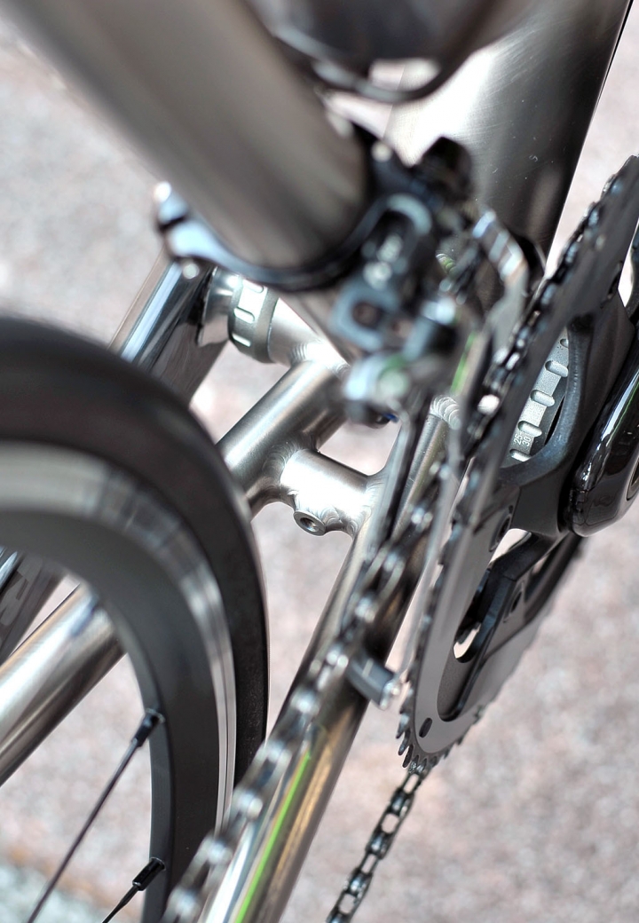 [組裝交車] 鈦合金戰馬 Lynskey Sportive 22速Sram Force系統搭配爬坡鈦輪pmp RS04