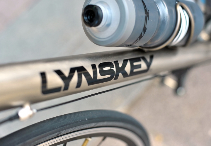 [組裝交車] 鈦合金戰馬 Lynskey Sportive 22速Sram Force系統搭配爬坡鈦輪pmp RS04
