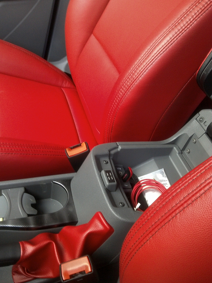 Focus MK2.5 TDCI 內裝大變身 - 開箱文