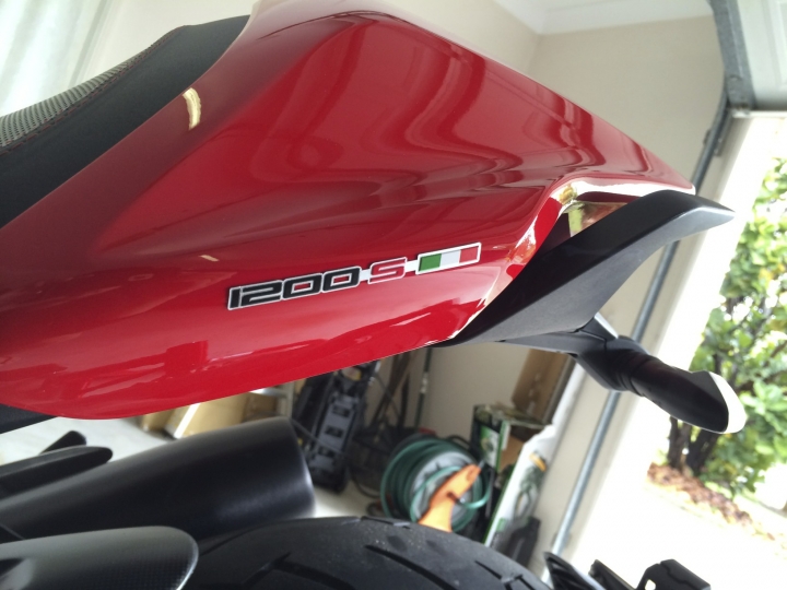 [開箱] Ducati Monster 1200s