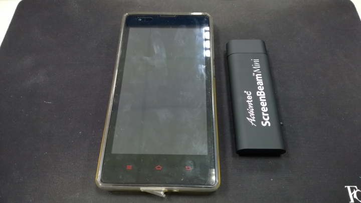 迷你 Miracast 無線顯示接收器，開箱嚕....