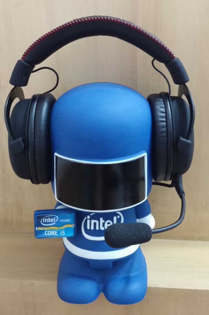 Kingston、HyperX、QPAD 黃金三角代表作—— Kingston HyperX Cloud 電競耳機