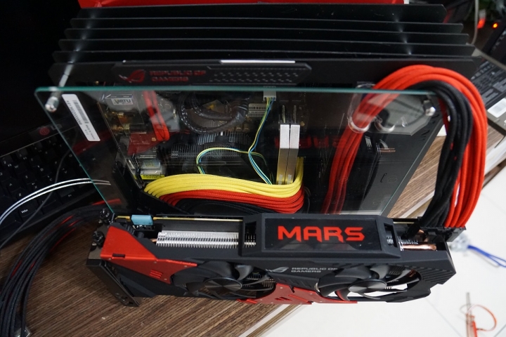 招潮蟹的逆襲(進化之水冷蟹)-ASUS MARS 760硬上IN WIN H-Frame mini ITX
