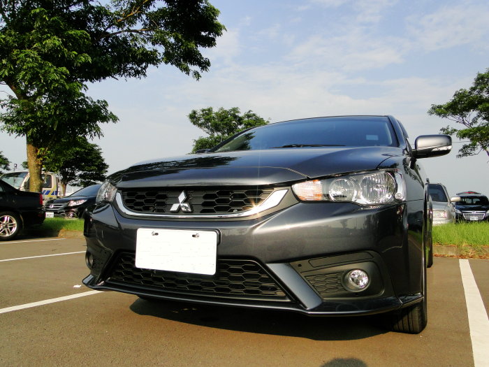 2014 NEW LANCER FORTIS 不專業開箱