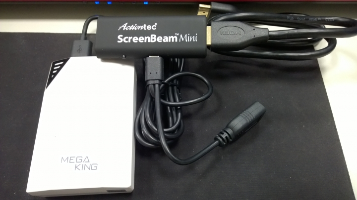 迷你 Miracast 無線顯示接收器，開箱嚕....