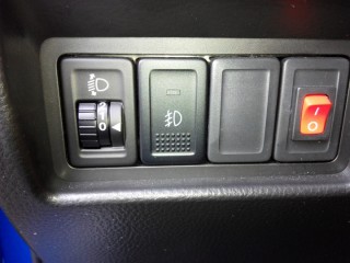 老婆的藍色情人Suzuki  swift1.2 GLX