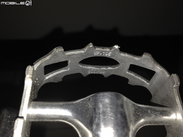KHS T3F的車友 你們原廠踏板是什麼型號的？