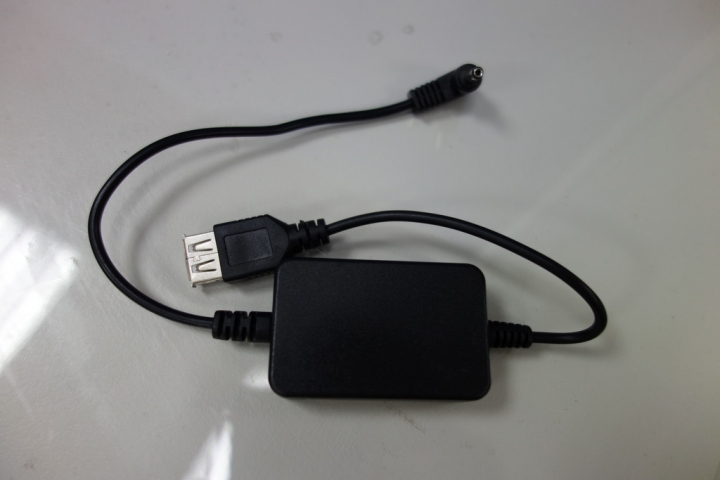 [開箱] 中華節能~夜行天使 DA20 手電筒+行動電源