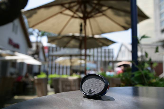 【開箱】Mini Cooper原廠授權的藍牙喇叭 - iUi Compact Mirror
