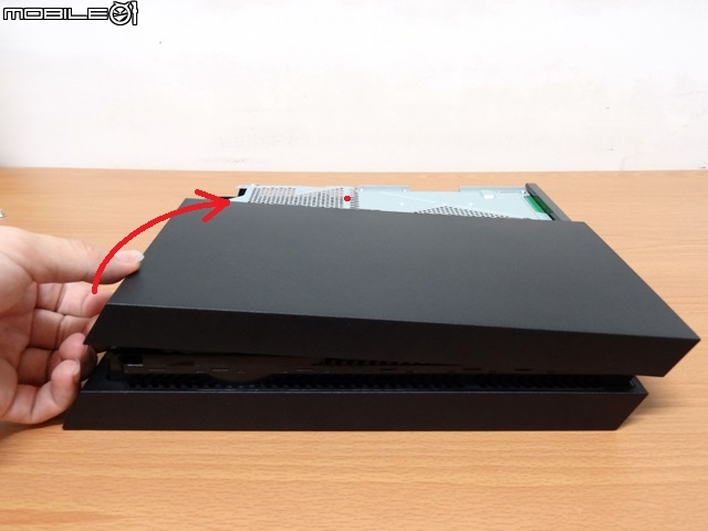 [分享] PS4 保固內...電源觸控沒反應怎麼辦? 自己動手拆 [拆裝流程]