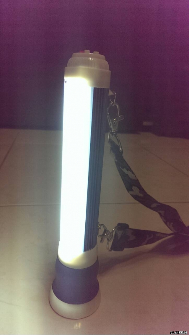 (開箱) 中華節能 DA-20 夜行天使  多功能手電筒