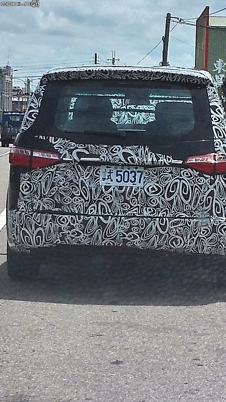 西濱公路目擊疑似Luxgen M7偽裝車