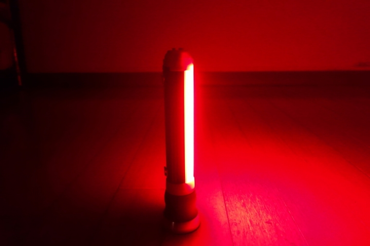 [開箱] 中華節能~夜行天使 DA20 手電筒+行動電源