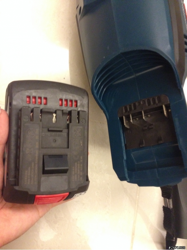 BOSCH GAS 18V SOLO 充電式手提吸塵器