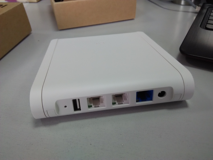 小米路由器mini 開箱