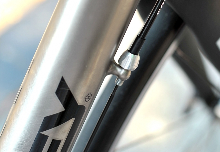 [組裝交車] 鈦合金戰馬 Lynskey Sportive 22速Sram Force系統搭配爬坡鈦輪pmp RS04