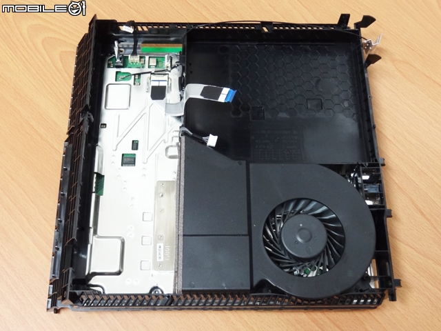 [分享] PS4 保固內...電源觸控沒反應怎麼辦? 自己動手拆 [拆裝流程]