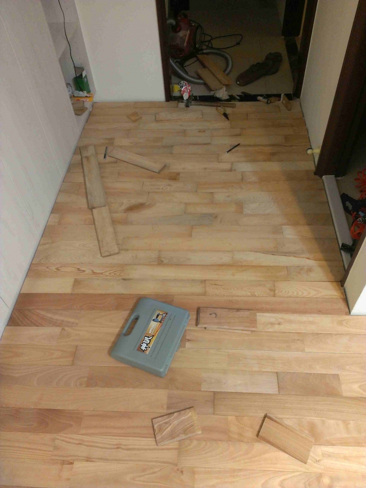 新手diy實木地板  (新增完工圖)