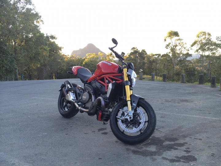 [開箱] Ducati Monster 1200s