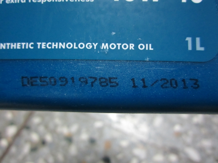 問題油? 殼牌 Shell HELIX HX7 10W-40 機油 顏色不一樣