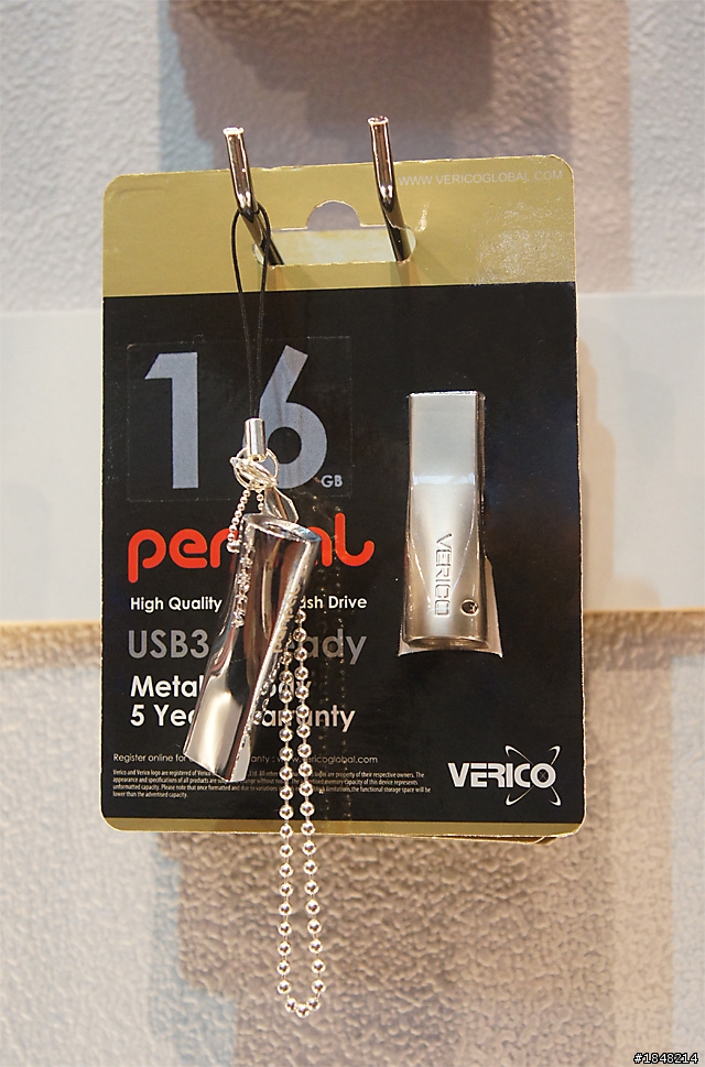 * 足球小子! 迷你USB3.0碟點燈!  *  VERICO KINGMAX 在COMPUTEX 2012 ( 削筆碟 COB碟點燈 )