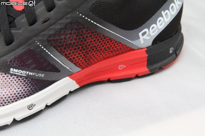三層中底的新感受 - Reebok One Cushion 2.0
