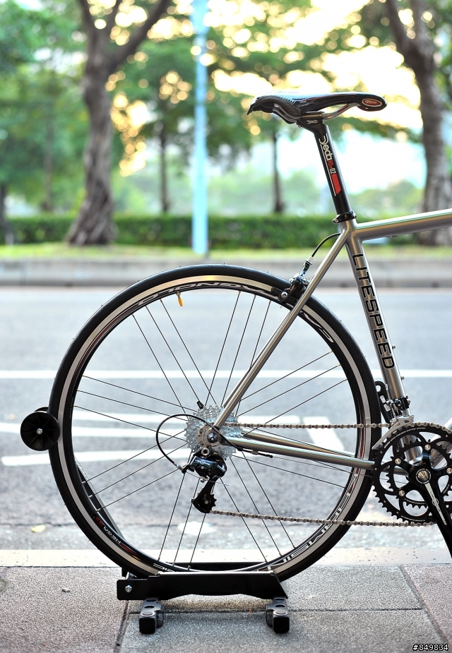 手工 LITESPEED T7 鈦合金700c公路車 完工！！