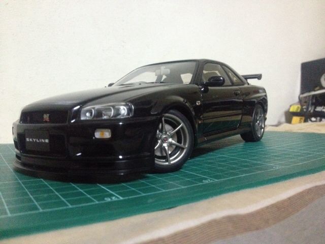 AUTOart NISSAN Skyline GTR R34 V-Spec II
