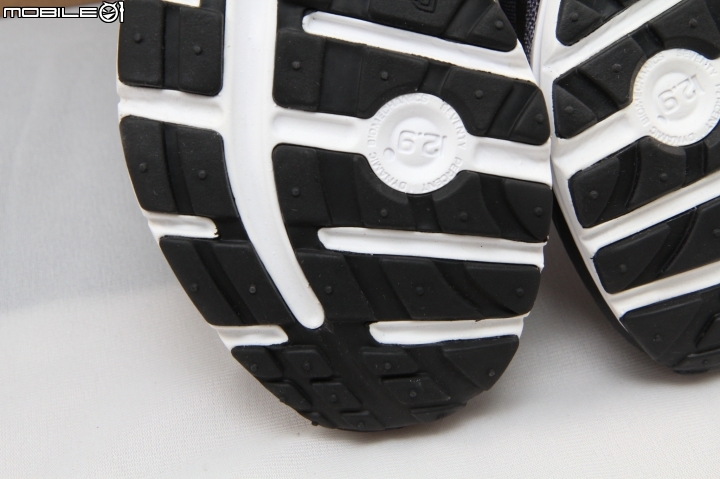 三層中底的新感受 - Reebok One Cushion 2.0