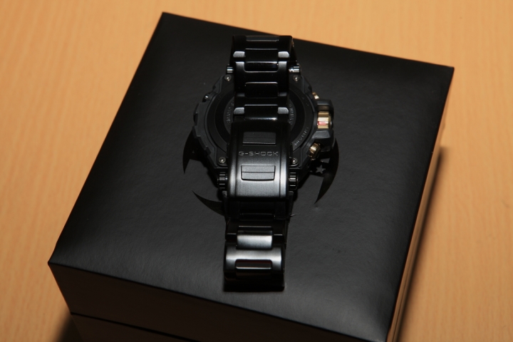 逛街時不小心帶回Casio G-Shock MTG-S1030BD-1AJR