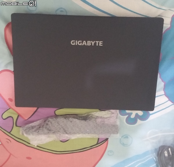 GIGABYTE 技嘉P15F v2 -(小小新手開箱文)