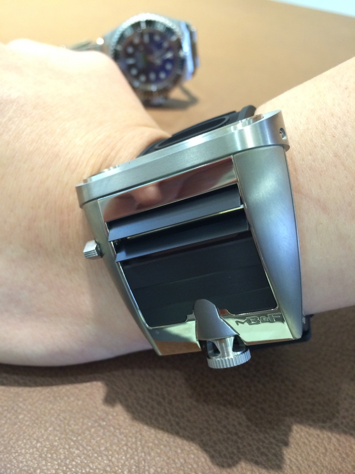[簡易開箱] 獨立製表品牌MB&F Machine No.5