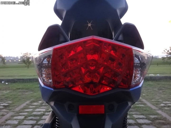 [開箱] 深藍好朋友 2014 SYM GTS300i abs 消光藍