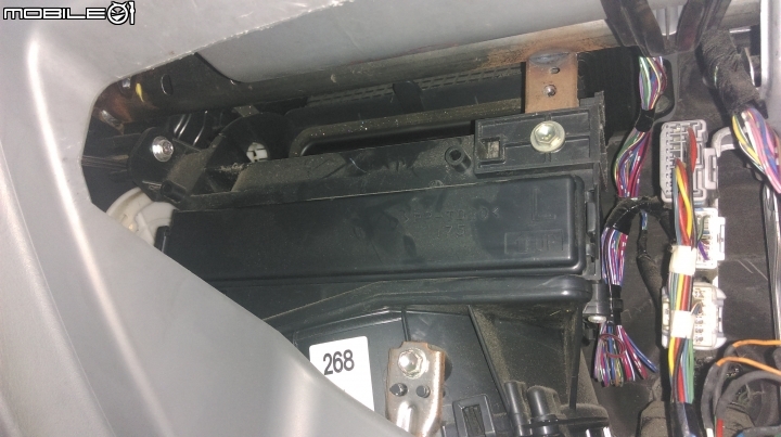 【DIY 幫自己的Toyota Innova 換冷氣濾網】