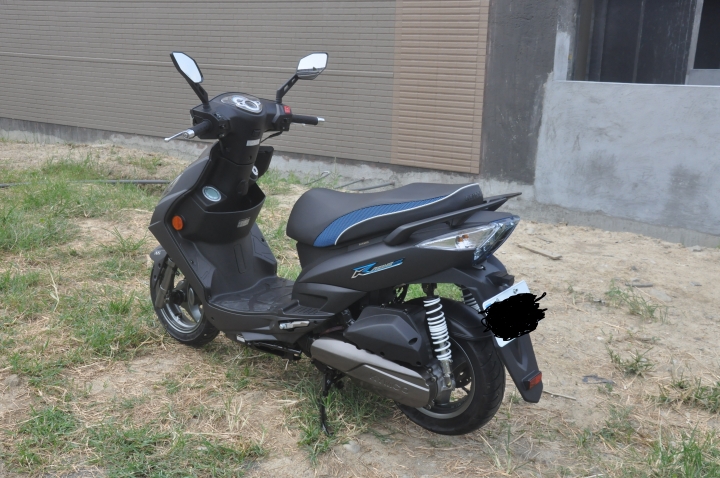 新手第一次開箱《雷霆 150 ABS Motocam 消光黑》