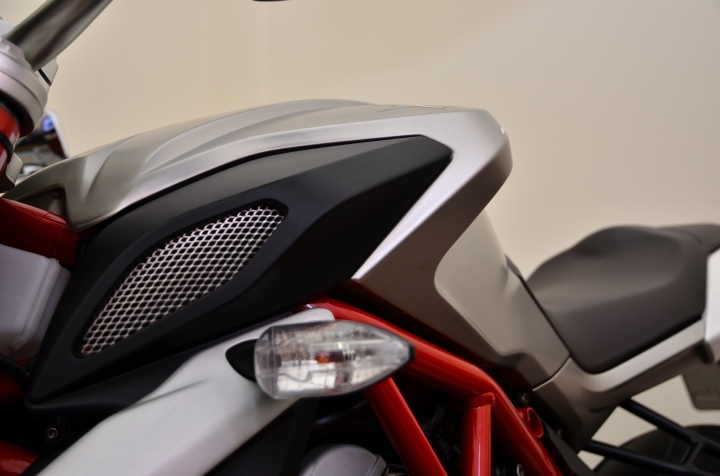 2手 MV AGUSTA 小B 開箱多圖分享