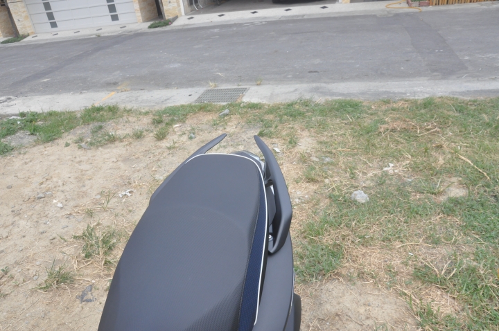 新手第一次開箱《雷霆 150 ABS Motocam 消光黑》