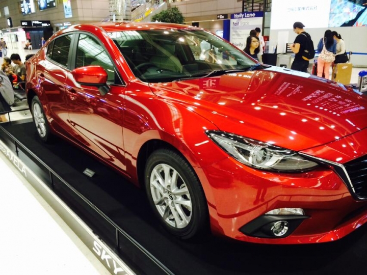 TOKYO成田國際機場  NEW Mazda 3