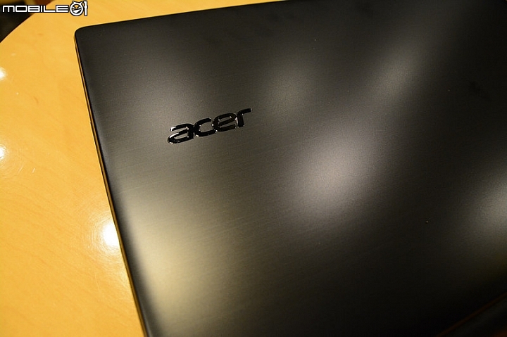 [開箱]平價但質感不平價的15吋 ACER Extensa EX2510G