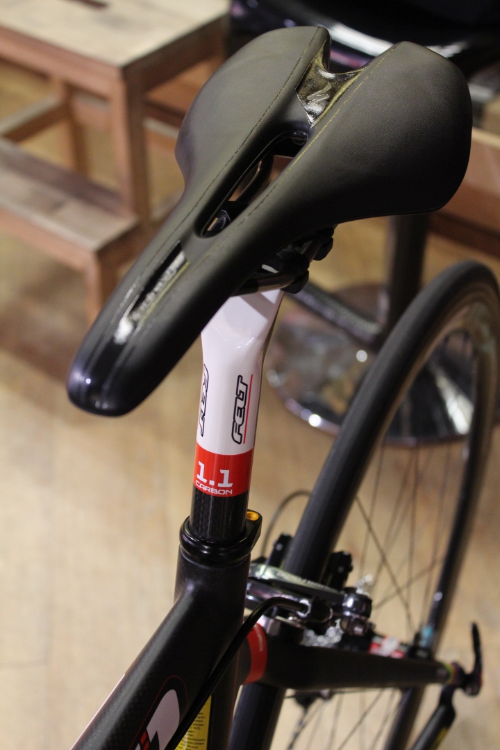 [開箱]  Felt F1+SRAM Force
