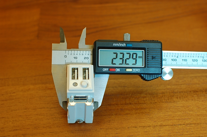 Vertek埋入型USB充電座...開箱測試說明
