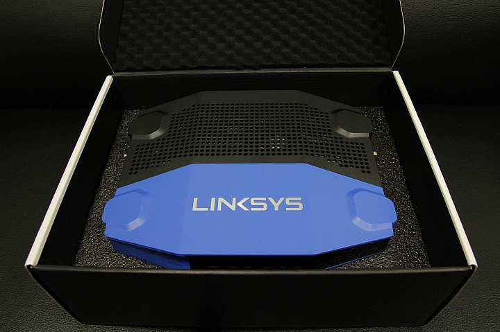 LINKSYS WRT1900AC 開箱